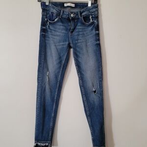 𝅺zara Z1975 jeans mid rise skinny destressed